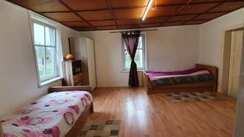 3 Schlafzimmer, kostenloses WLAN, Bettwäsche