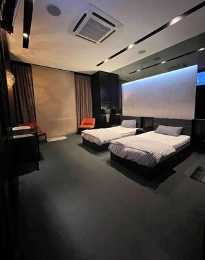 3 chambres, fer et planche à repasser, Wi-Fi gratuit, draps fournis