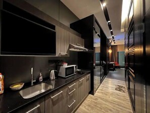 Fridge, microwave, stovetop, electric kettle