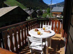 Outdoor dining - 1st floor, balcony, parking, tv, ski locker, 28m², Châtel (Châtel)