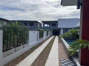 Khuôn viên nơi lưu trú