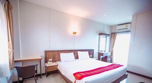 Chambre Double Standard | Coffres-forts dans les chambres, Wi-Fi gratuit, draps fournis