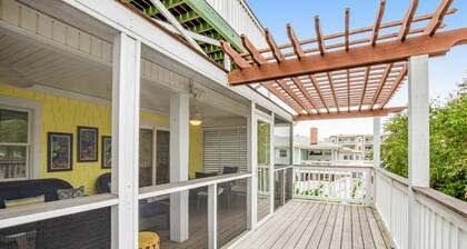 Cottage Near the Ocean with a Roof-top Deck, A/C, and WiFi