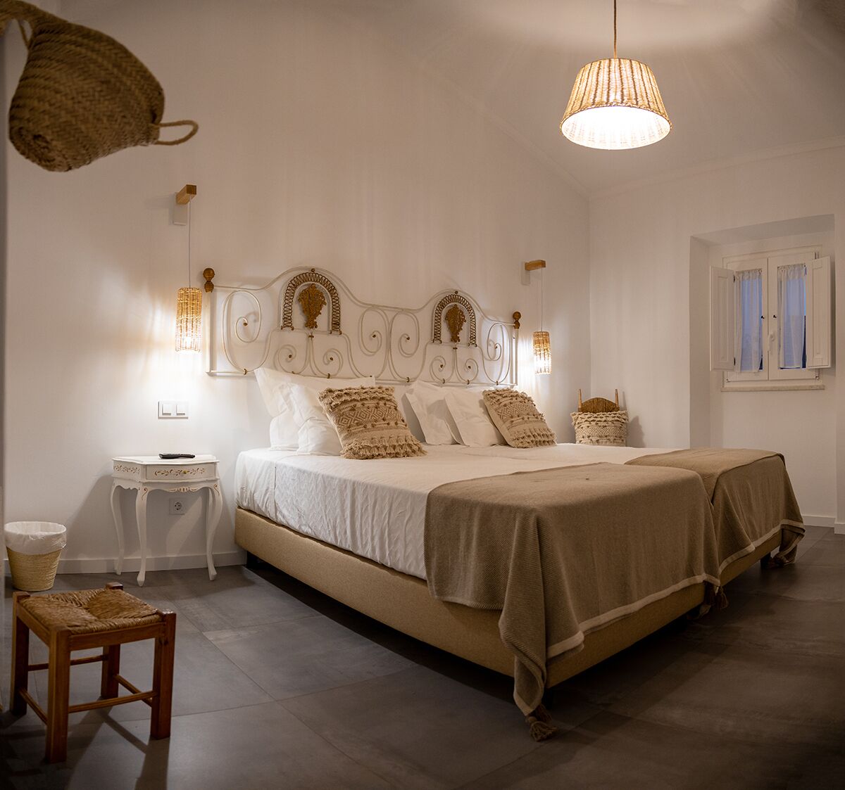 Apartamento Confort | Decoración individual, mobiliario individual, escritorio