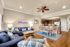 Smart TV, DVD player