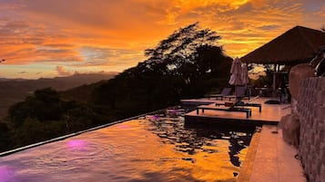 Outdoor pool, an infinity pool