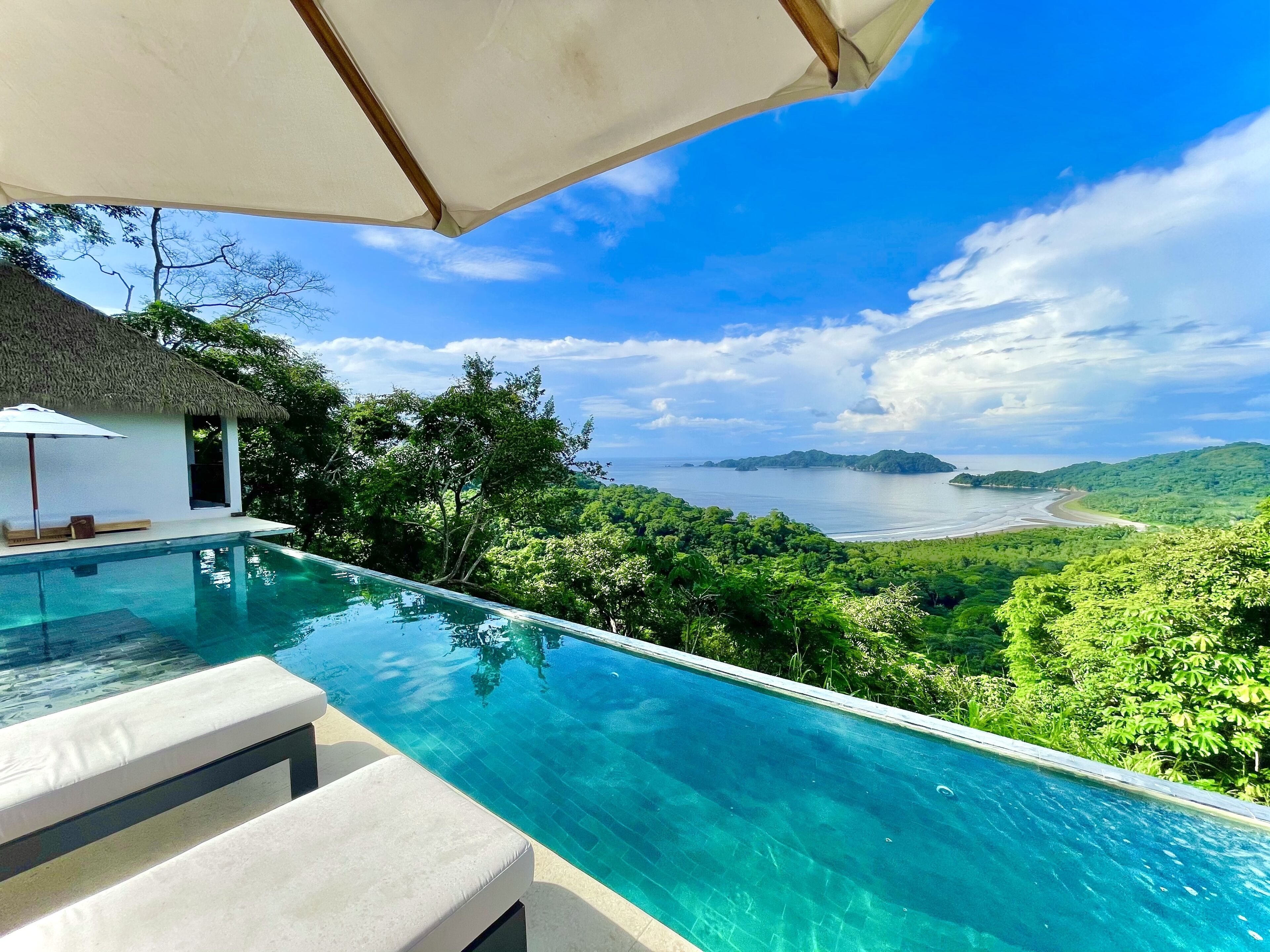 Outdoor pool, an infinity pool