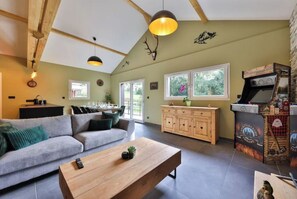 TV connectée, cheminée