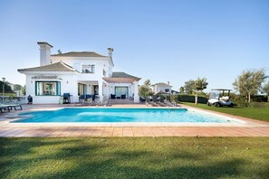 Pool - Villa "Arcos golf Jacaranda" con vistas a la montaña, piscina y Wi-Fi, 5 dormitorios (Arcos de la Frontera)
