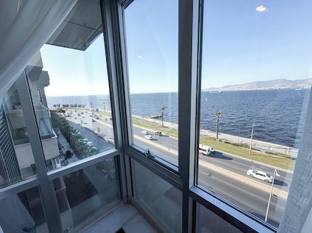 Deluxe Sea View | Free WiFi