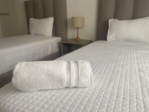3 bedrooms, in-room safe, desk, iron/ironing board