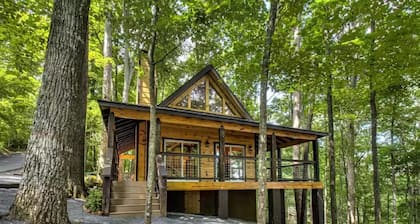 Quiet Mountain Escape Between Pigeon Forge and Gatlinburg