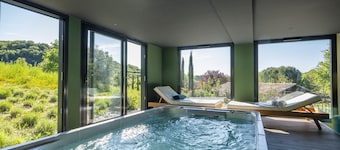 Gite Studio Standard Dans Demeure Provençale en Pleine Nature, spa et Piscine