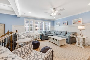 Televisión y chimenea 