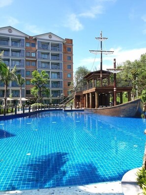 Outdoor pool - The Title Naiyang Residence (Sa Khu)