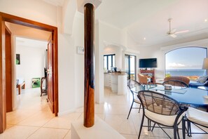 Dining - Ocean-view condo with pool, full kitchen, AC & balcony - central location (Tamarindo)
