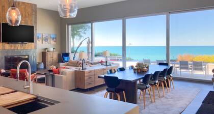 Large, dog-friendly lakefront home with private pool & hot tub, central AC & W/D