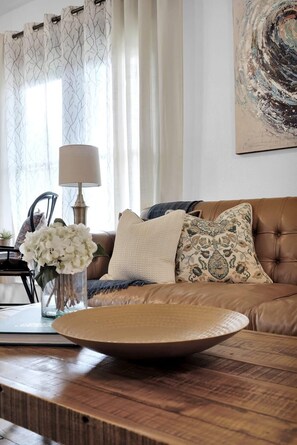 Unclassified image, 2 of 52, button