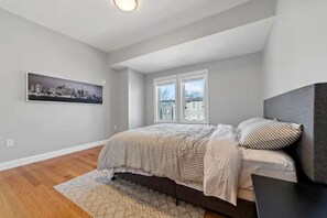 4 bedrooms, desk, iron/ironing board, free WiFi