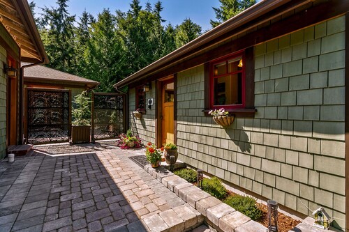 Welcome to our Romantic Country Getaway nestled on a treed 10 acres.