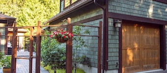 Welcome to our Romantic Country Getaway nestled on a treed 10 acres.