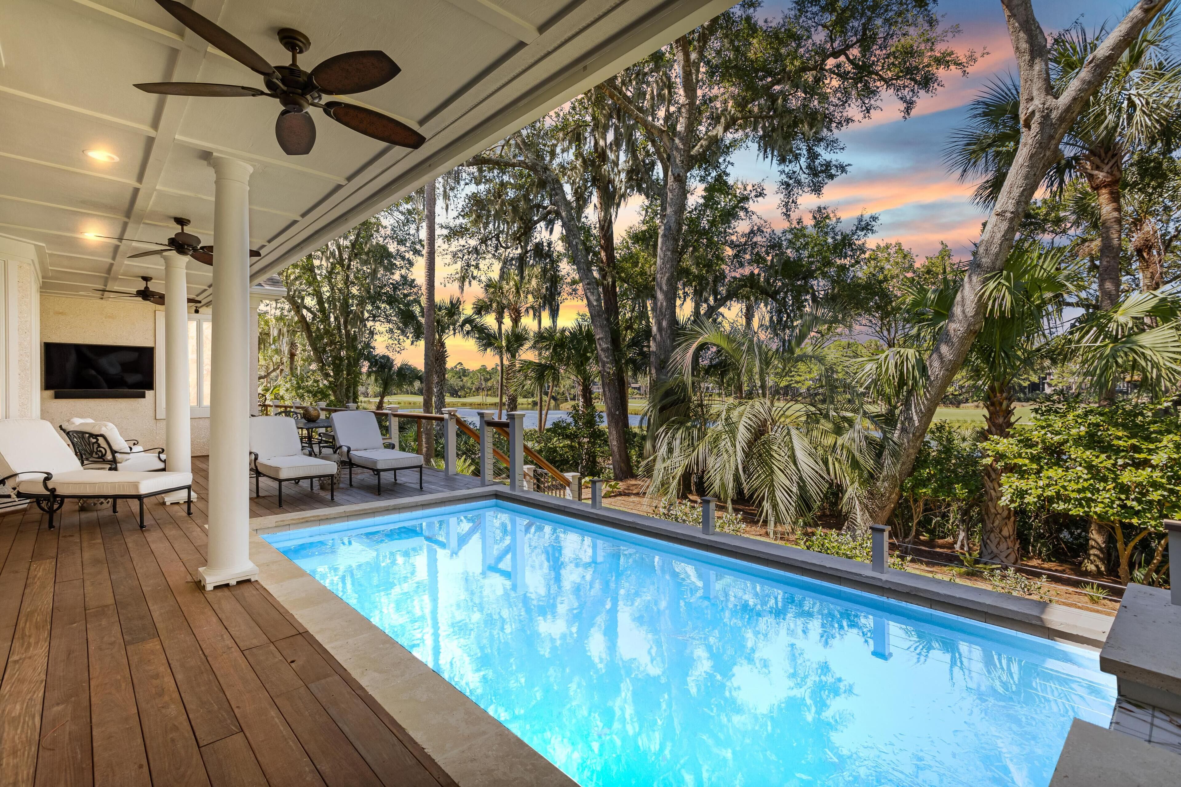 7 Avocet: 5BR Home with Pool & Spa, Lagoon Views, Beach Gear/Bike Credit