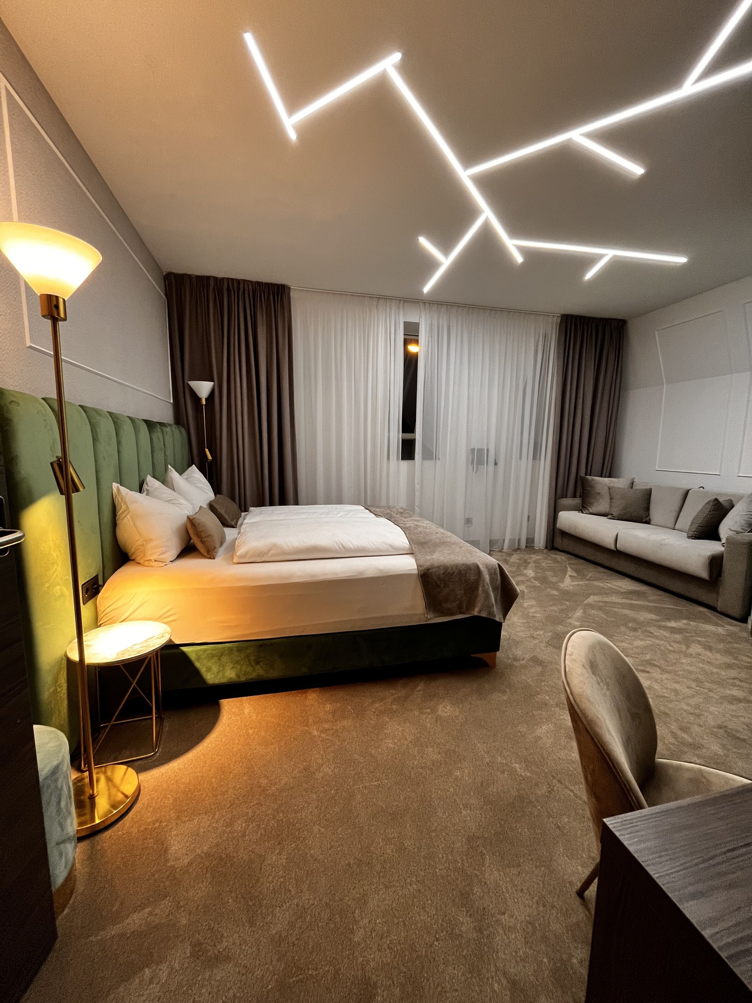ห้องซูพีเรีย  สำหรับสี่ท่าน | เครื่องนอนระดับพรีเมียม, ผ้านวมขนเป็ด, มินิบาร์, ตู้นิรภัยในห้องพัก