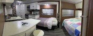 2 Schlafzimmer, Schreibtisch, kostenloses WLAN