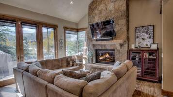 TV connectée, cheminée