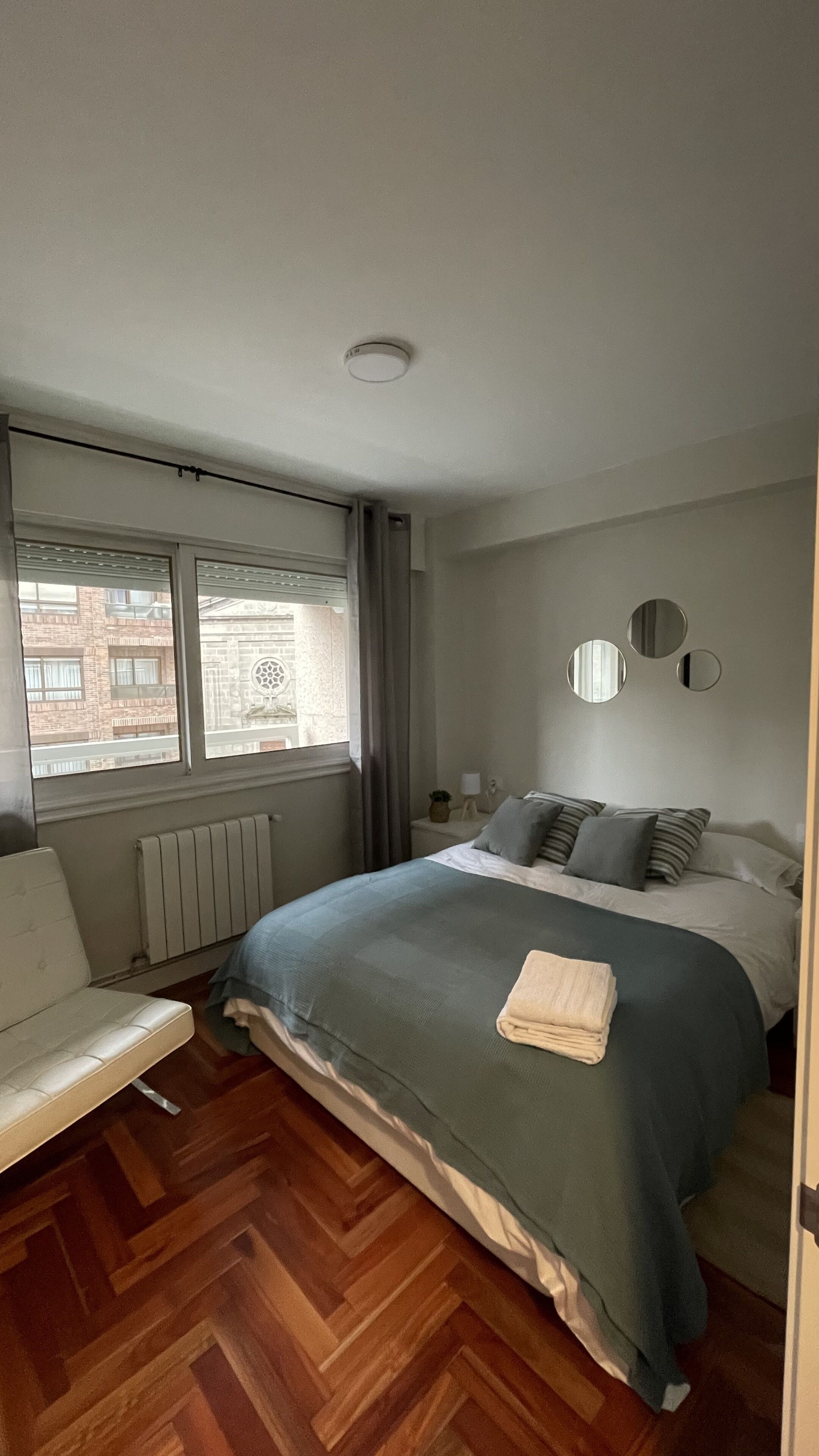 2 chambres, bureau, fer et planche à repasser, Wi-Fi