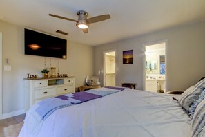 3 habitaciones, escritorio, tabla de planchar con plancha y wifi gratis 
