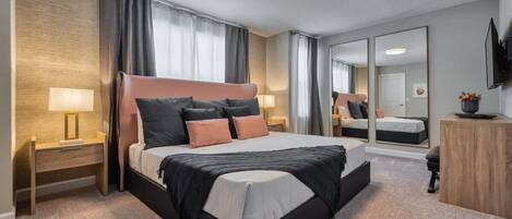 4 عدّة غرف نوم ومكتب ومكواة/لوح كي وواي فاي