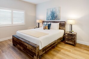 2 bedrooms, internet, bed sheets, wheelchair access