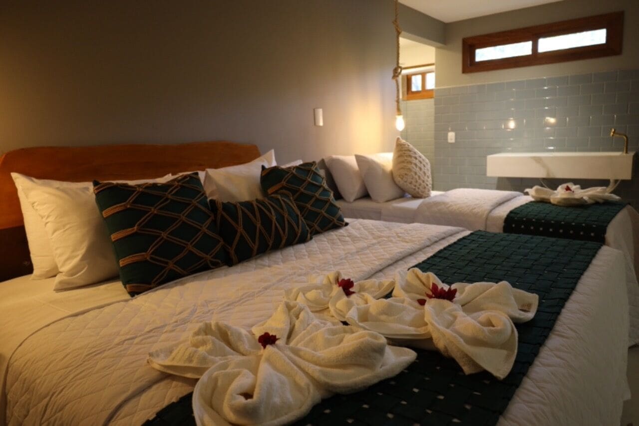 Ropa de cama de alta calidad, minibar y sistema de insonorización 