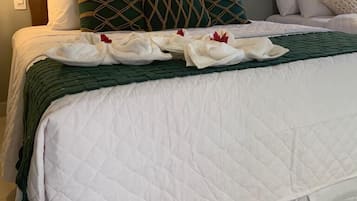 Quarto casal standard | Roupas de cama premium, frigobar, quartos à prova de som
