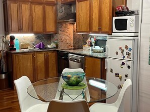 Private kitchen - Beautiful studio available sky season (La Molina estació)