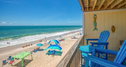 Beachfront condo with beach views, private beach access, community pool, gazebo
