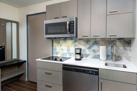 Hyatt House Orlando Airport - Image 36