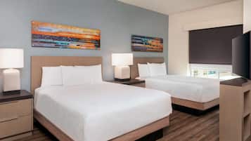 Studio, Multiple Beds, Kitchen | Hypo-allergenic bedding available, in-room safe, desk, laptop workspace