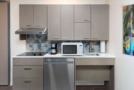 Hyatt House Orlando Airport - Image 37