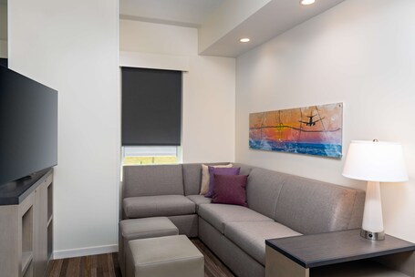 Hyatt House Orlando Airport - Image 34