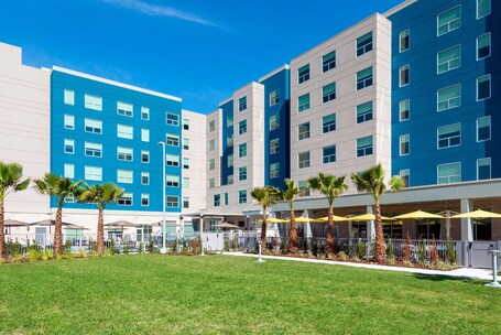 Hyatt House Orlando Airport - Image 13