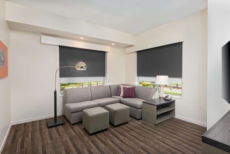 Hyatt House Orlando Airport - Image 30