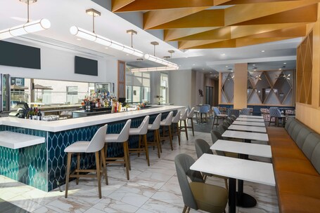 Hyatt House Orlando Airport - Image 19
