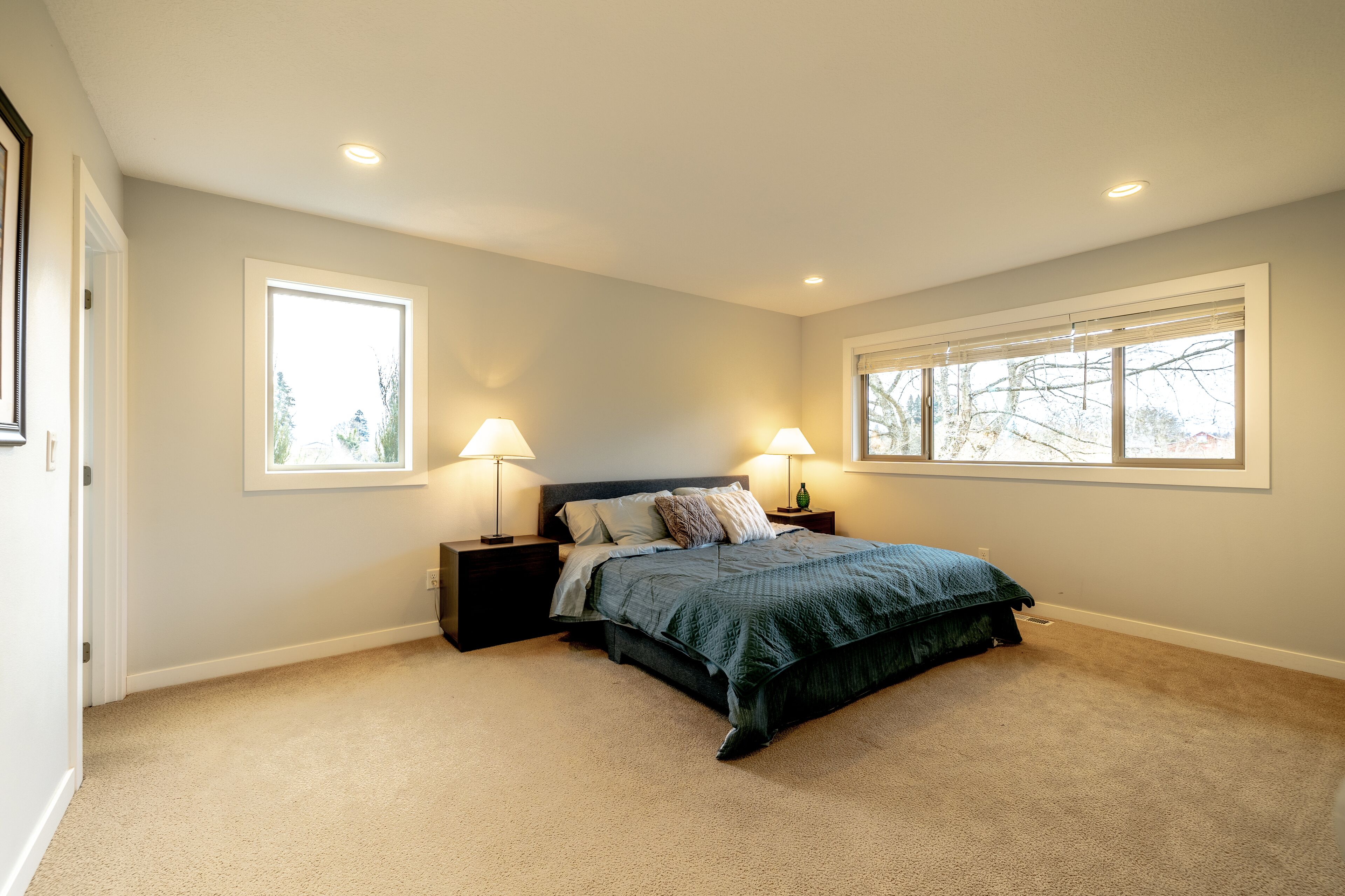 5 bedrooms, iron/ironing board, free WiFi