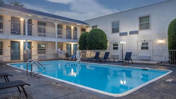 Seasonal outdoor pool