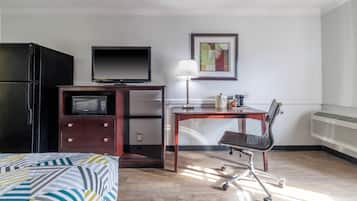 Individuell dekoriert, individuell eingerichtet, Schreibtisch