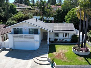 Exterior - Retreat style private pool home in Mission Viejo (Mission Viejo)