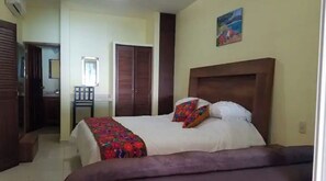 1 bedroom, WiFi, bed sheets - Magical Ocean Views in a 1 bedroom Jungle Paradise! Long term stays welcome! (El Divisadero)