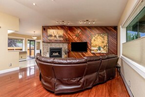 Interior - Last Frontier Rental Family #D (Anchorage)